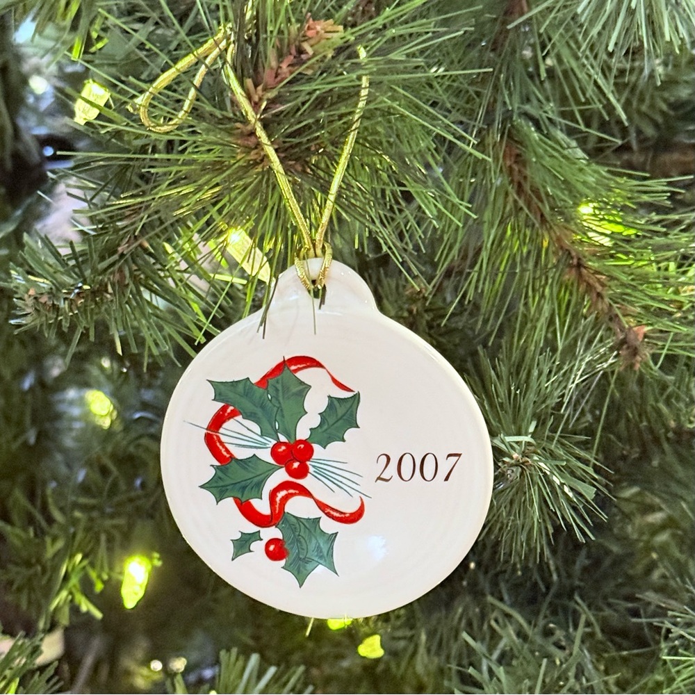 Genuine FIESTA Homer Laughlin China Co 2007 Holiday Ornament with Holly Design